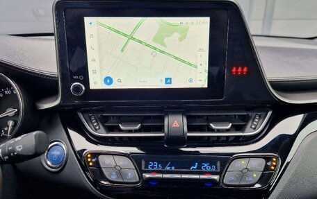 Toyota C-HR I рестайлинг, 2022 год, 2 180 000 рублей, 17 фотография