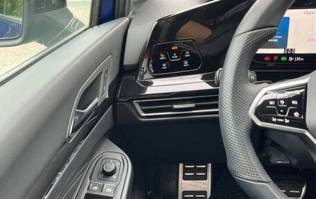 Volkswagen Golf VIII, 2021 год, 1 790 000 рублей, 21 фотография