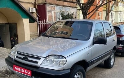 Chevrolet Niva I рестайлинг, 2004 год, 400 000 рублей, 1 фотография