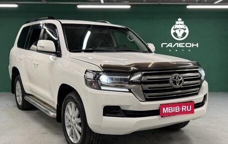 Toyota Land Cruiser 200, 2018 год, 6 500 000 рублей, 1 фотография