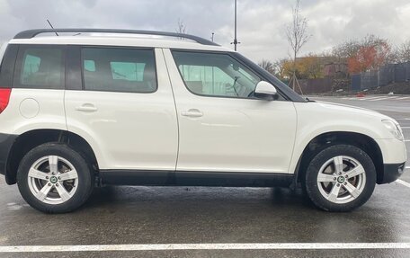 Skoda Yeti I рестайлинг, 2011 год, 999 999 рублей, 4 фотография