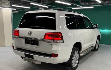 Toyota Land Cruiser 200, 2018 год, 6 500 000 рублей, 7 фотография