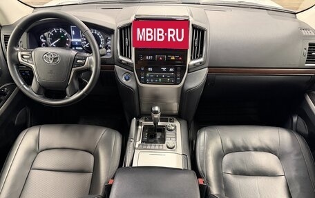 Toyota Land Cruiser 200, 2018 год, 6 500 000 рублей, 11 фотография