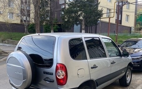 Chevrolet Niva I рестайлинг, 2004 год, 400 000 рублей, 3 фотография