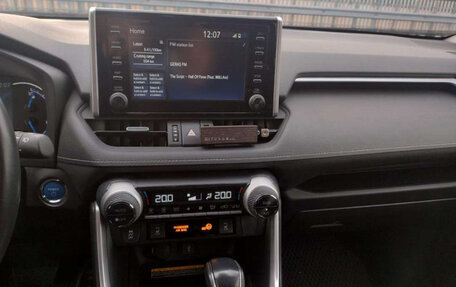 Toyota RAV4, 2022 год, 2 200 000 рублей, 7 фотография