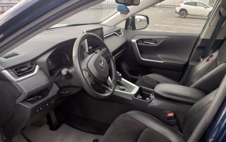 Toyota RAV4, 2022 год, 2 200 000 рублей, 11 фотография