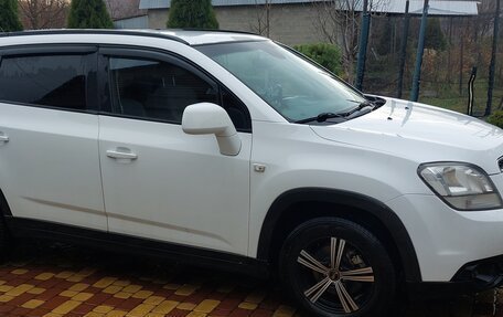 Chevrolet Orlando I, 2012 год, 800 000 рублей, 2 фотография