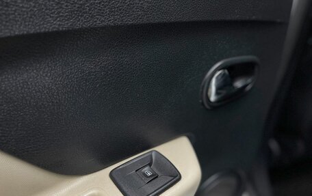 Renault Logan II, 2014 год, 679 000 рублей, 26 фотография