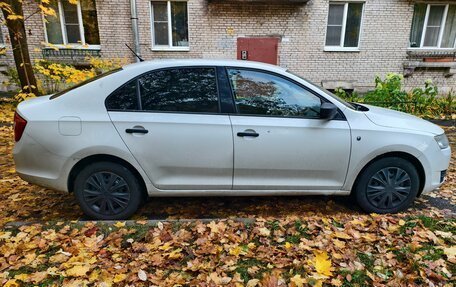 Skoda Rapid I, 2015 год, 600 000 рублей, 2 фотография