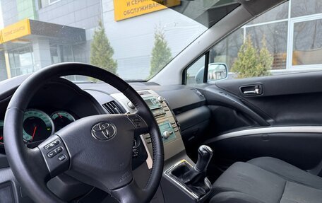 Toyota Corolla Verso I, 2006 год, 610 000 рублей, 14 фотография