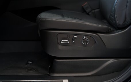 Cadillac Escalade V, 2025 год, 24 500 000 рублей, 9 фотография