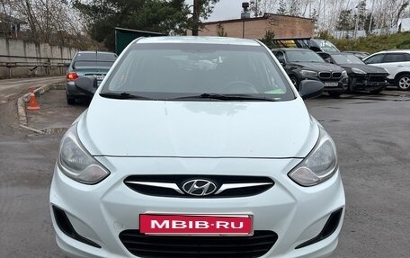 Hyundai Solaris II рестайлинг, 2012 год, 790 000 рублей, 1 фотография