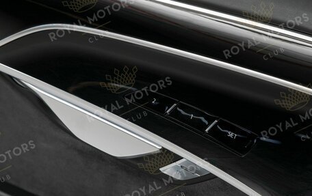 Audi A8, 2018 год, 4 250 000 рублей, 14 фотография