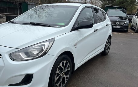Hyundai Solaris II рестайлинг, 2012 год, 790 000 рублей, 2 фотография
