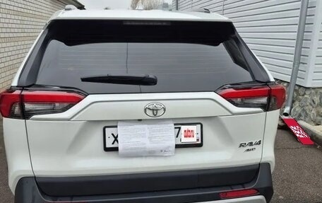 Toyota RAV4, 2025 год, 4 200 000 рублей, 10 фотография