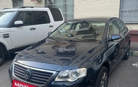 Volkswagen Passat B6, 2006 год, 820 000 рублей, 2 фотография