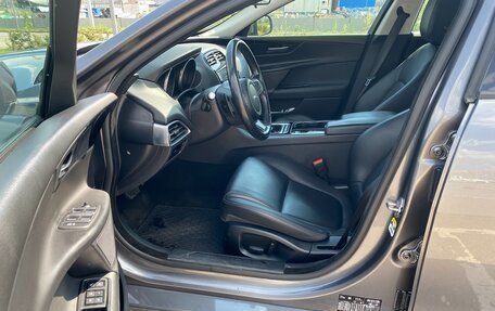 Jaguar XE I рестайлинг, 2016 год, 2 350 000 рублей, 12 фотография