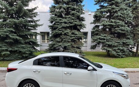KIA Rio IV, 2018 год, 1 535 000 рублей, 3 фотография