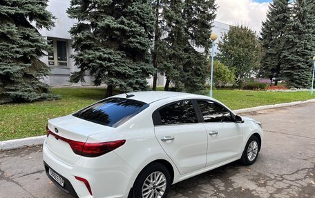KIA Rio IV, 2018 год, 1 535 000 рублей, 8 фотография