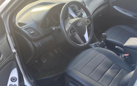 Hyundai Solaris II рестайлинг, 2014 год, 735 000 рублей, 10 фотография