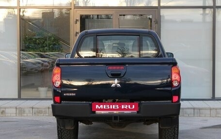 Mitsubishi L200 IV рестайлинг, 2014 год, 2 140 000 рублей, 7 фотография
