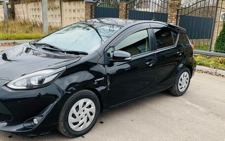 Toyota Aqua I, 2018 год, 1 000 000 рублей, 2 фотография