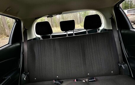 Toyota Vitz, 2016 год, 669 000 рублей, 24 фотография