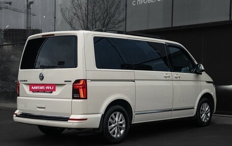 Volkswagen Caravelle T6 рестайлинг, 2021 год, 5 450 000 рублей, 5 фотография