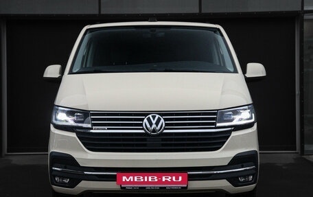 Volkswagen Caravelle T6 рестайлинг, 2021 год, 5 450 000 рублей, 2 фотография