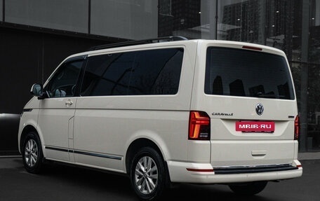 Volkswagen Caravelle T6 рестайлинг, 2021 год, 5 450 000 рублей, 7 фотография