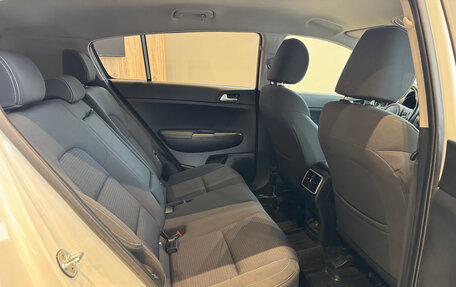 KIA Sportage IV рестайлинг, 2017 год, 1 890 000 рублей, 32 фотография