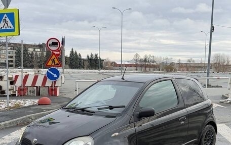 Toyota Vitz, 2000 год, 345 000 рублей, 1 фотография