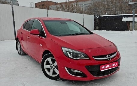 Opel Astra J, 2013 год, 950 000 рублей, 1 фотография
