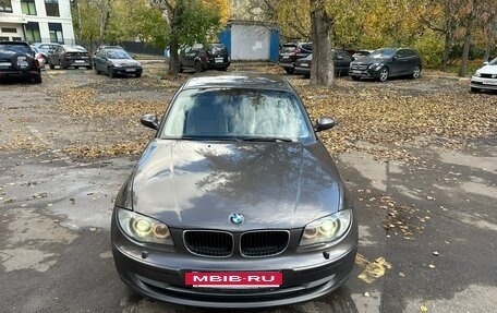 BMW 1 серия, 2008 год, 850 000 рублей, 3 фотография