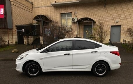 Hyundai Solaris II рестайлинг, 2013 год, 850 000 рублей, 2 фотография