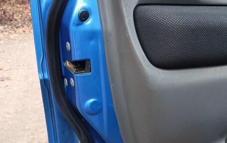 Suzuki Swift II, 2000 год, 399 000 рублей, 16 фотография