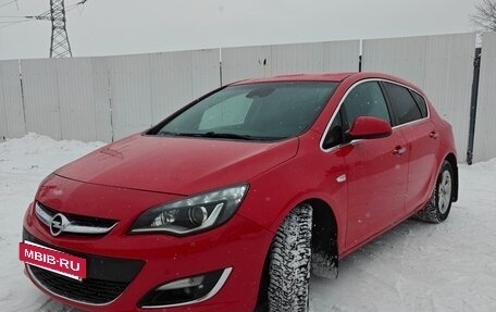 Opel Astra J, 2013 год, 950 000 рублей, 3 фотография