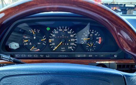 Mercedes-Benz S-Класс, 1990 год, 2 300 000 рублей, 13 фотография