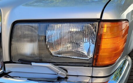 Mercedes-Benz S-Класс, 1990 год, 2 300 000 рублей, 30 фотография