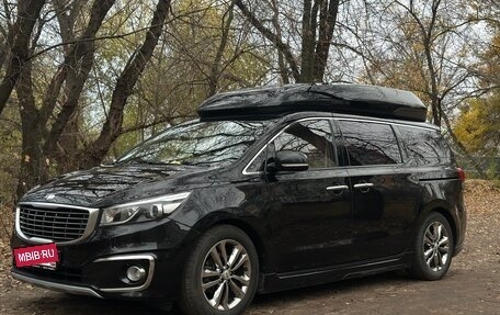 KIA Carnival III, 2018 год, 2 670 000 рублей, 2 фотография