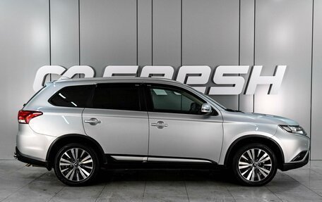 Mitsubishi Outlander III рестайлинг 3, 2019 год, 2 329 000 рублей, 5 фотография