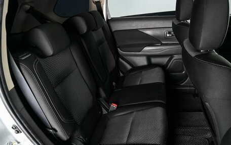 Mitsubishi Outlander III рестайлинг 3, 2019 год, 2 329 000 рублей, 7 фотография