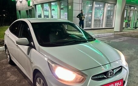 Hyundai Solaris II рестайлинг, 2014 год, 515 000 рублей, 1 фотография