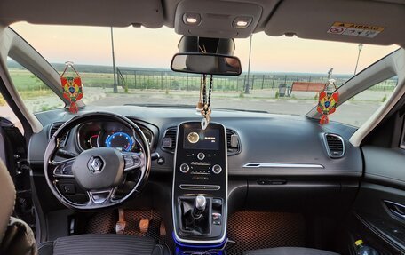 Renault Scenic IV, 2017 год, 1 500 000 рублей, 11 фотография