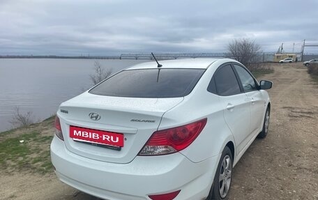 Hyundai Solaris II рестайлинг, 2012 год, 830 000 рублей, 4 фотография