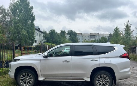 Mitsubishi Pajero Sport III рестайлинг, 2020 год, 3 848 000 рублей, 5 фотография