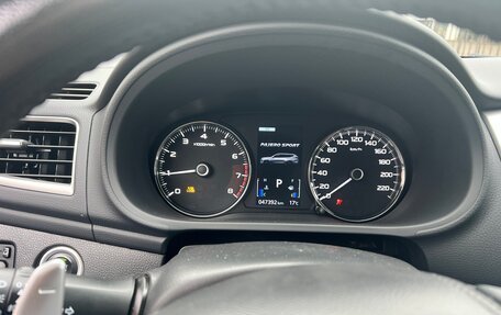 Mitsubishi Pajero Sport III рестайлинг, 2020 год, 3 848 000 рублей, 10 фотография