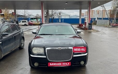 Chrysler 300C II, 2006 год, 700 000 рублей, 2 фотография