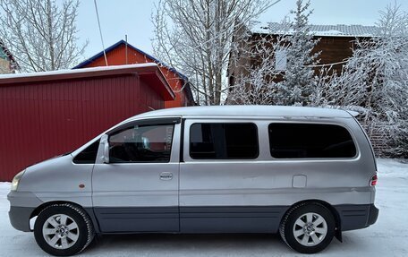 Hyundai Starex I рестайлинг, 2007 год, 800 000 рублей, 2 фотография