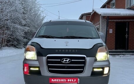 Hyundai Starex I рестайлинг, 2007 год, 800 000 рублей, 3 фотография